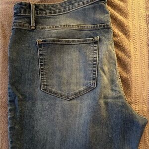 AVA & VIV Classic Skinny Blue Denim Jeans
Size 16W
Great Condition
No Frays